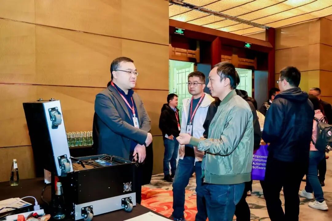 诚迈科技旗下智达诚远携座舱AI智能体亮相QNX中国年度开发者大会